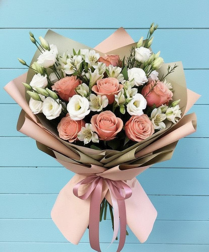 Букет цветов из: Розы, Альстромерии и Лизиантусы в Тюльган