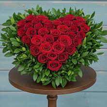 Цветочная композиция из Розы в виде сердца в Тюльган