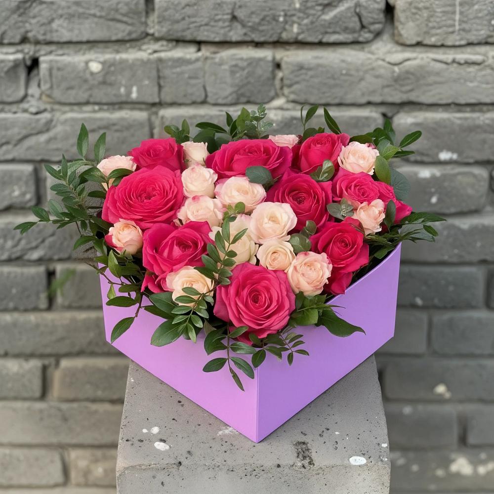 Цветочная композиция из Розы в коробке в Тюльган