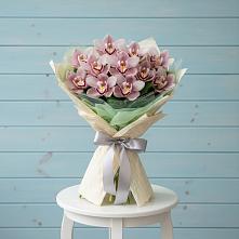 Букет цветов из:  Орхидеи и Розы в Тюльган