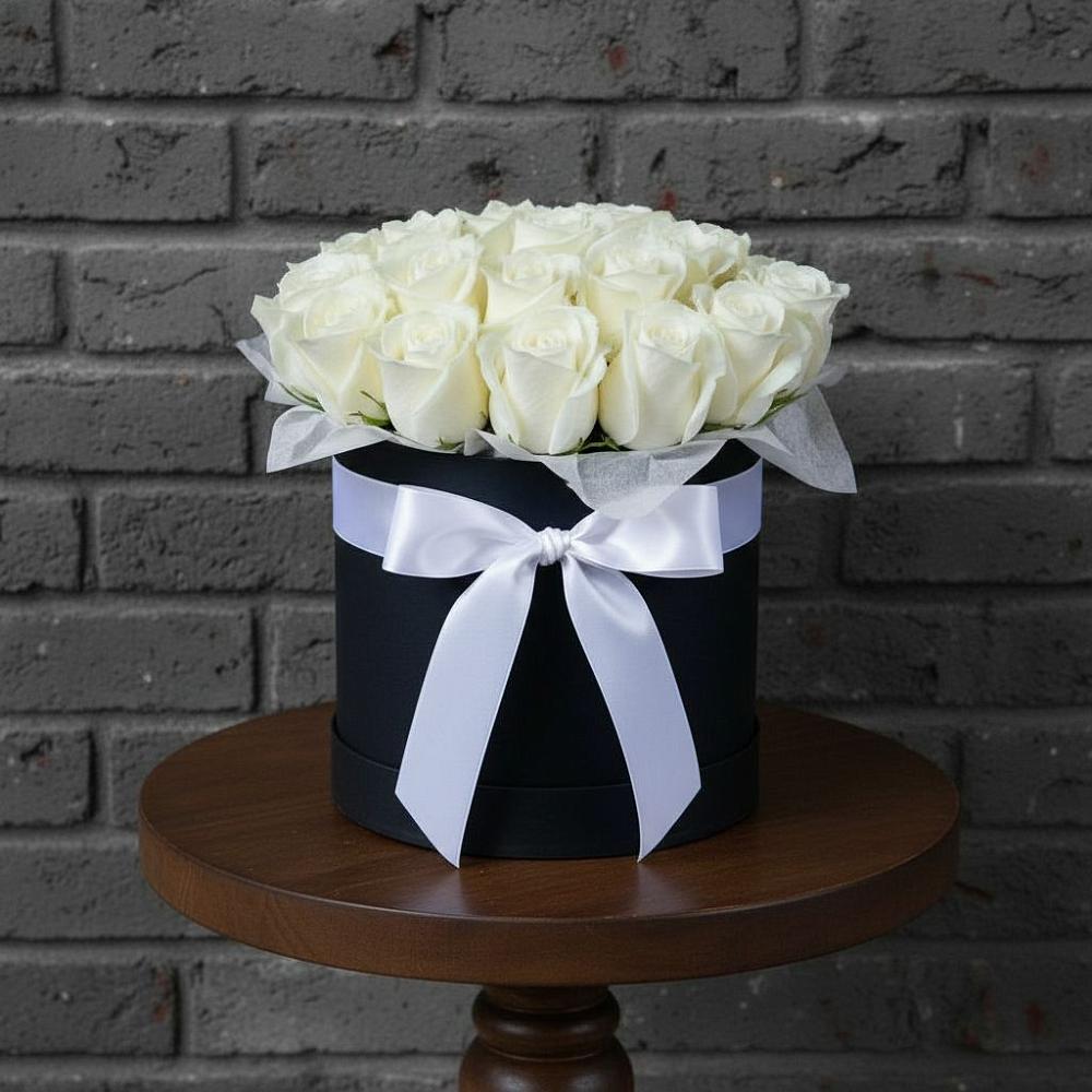 Цветочная композиция из Розы в шляпной коробке в Тюльган