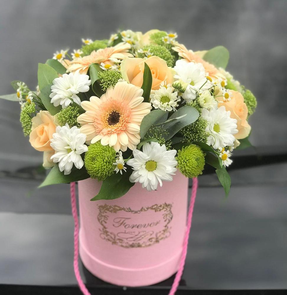 Цветочная композиция из Розы, Герберы и Хризантемы в шляпной коробке в Тюльган