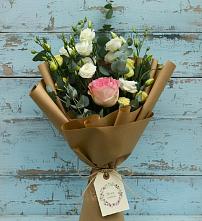 Букет цветов из:  Розы и Лизиантусы в Тюльган