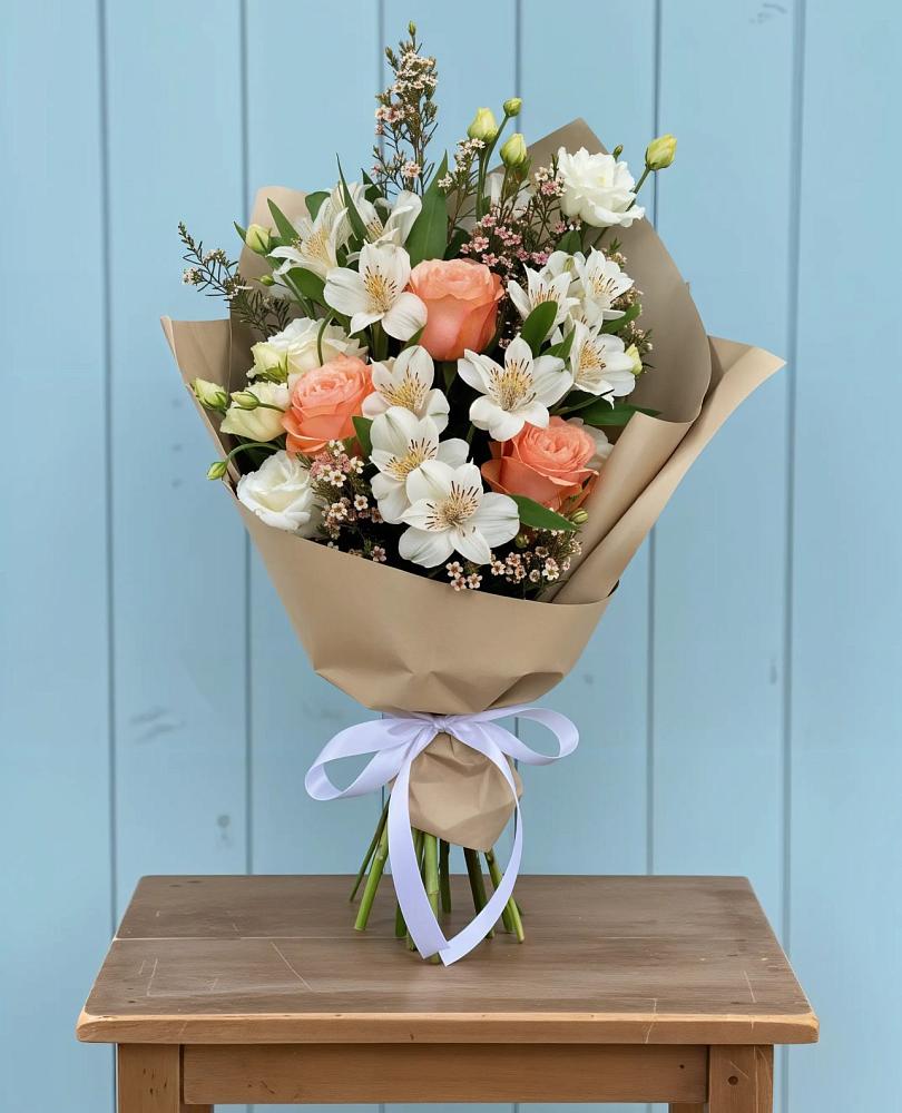 Букет цветов из: Альстромерии, Лизиантусы, Розы и Хризантемы в Тюльган