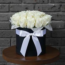 Цветочная композиция из Розы в шляпной коробке в Тюльган