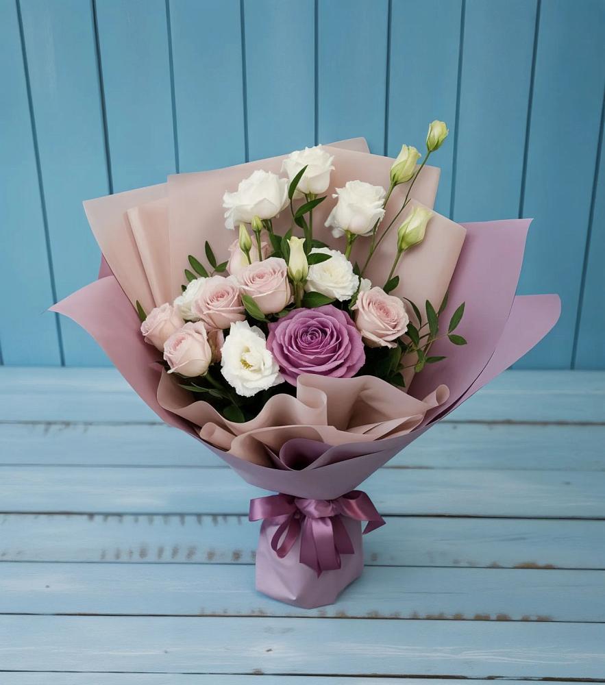 Букет цветов из: Розы и Лизиантусы в Тюльган